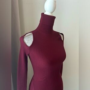 Peekaboo shoulder sweater dress by Zara